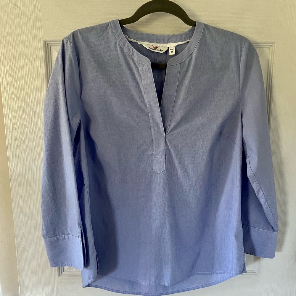 Women’s vineyard vines size M top